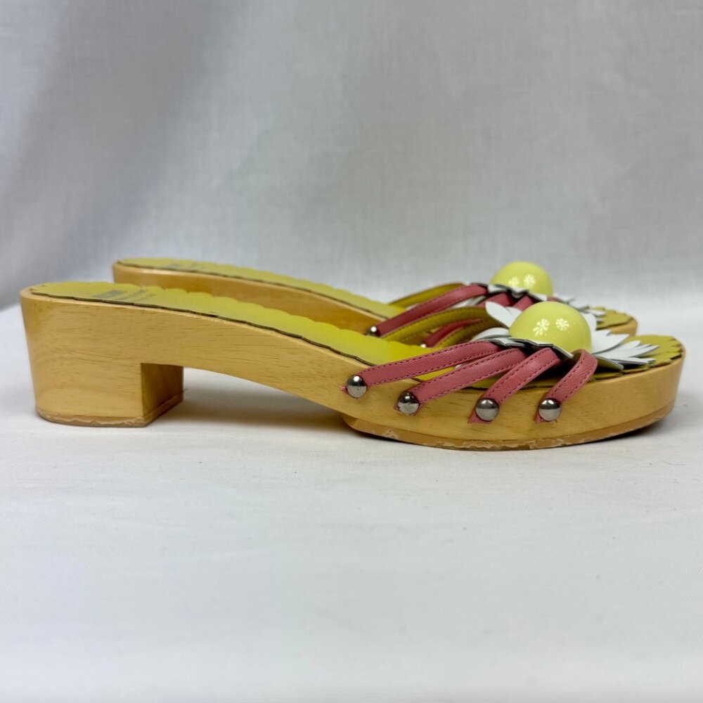 Moschino Cheap & Chic Vintage Platform Daisy Sandals with Wooden Heel, Size US 7 - Picture 4 of 13